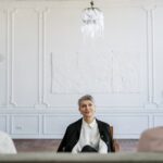 Coppia assiste al corso prematrimoniale laico